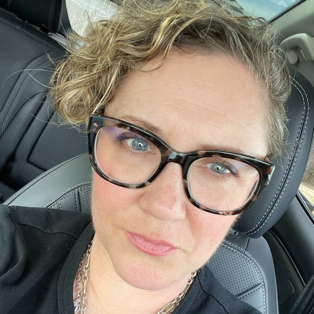 Meet your Posher, Jennifer